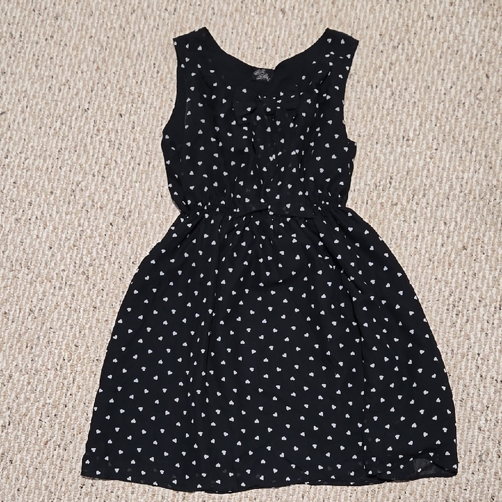 RockSteady Black Top with White Heart Accents